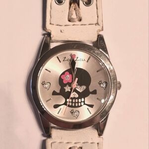 ZouZou Skull Watch